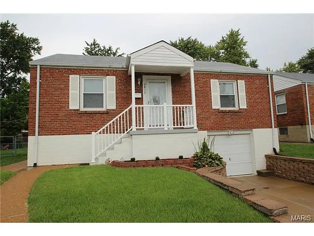 2817 Mohattan Ln photo 1