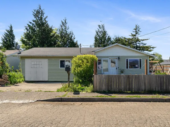602 Ash Ave, Tillamook, OR 97141