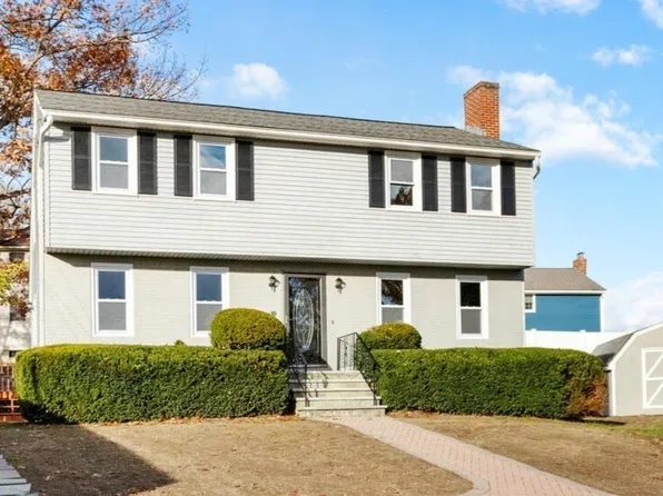 18 Whitehead Ave, Lowell, MA 01852