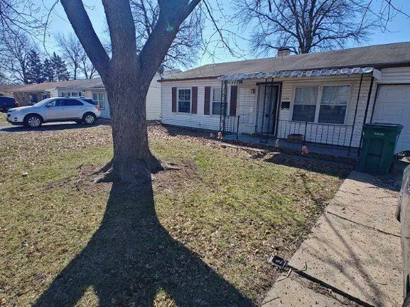 1104 Saint Benedict Dr, Cahokia, IL 62206