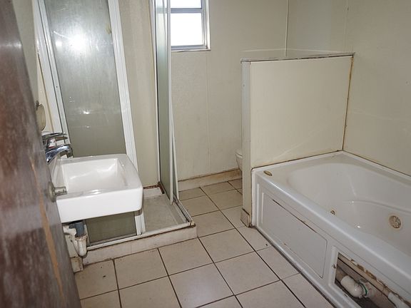 4th image of 5812 Mystic Dr
