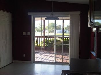 eat in kitchen with water view