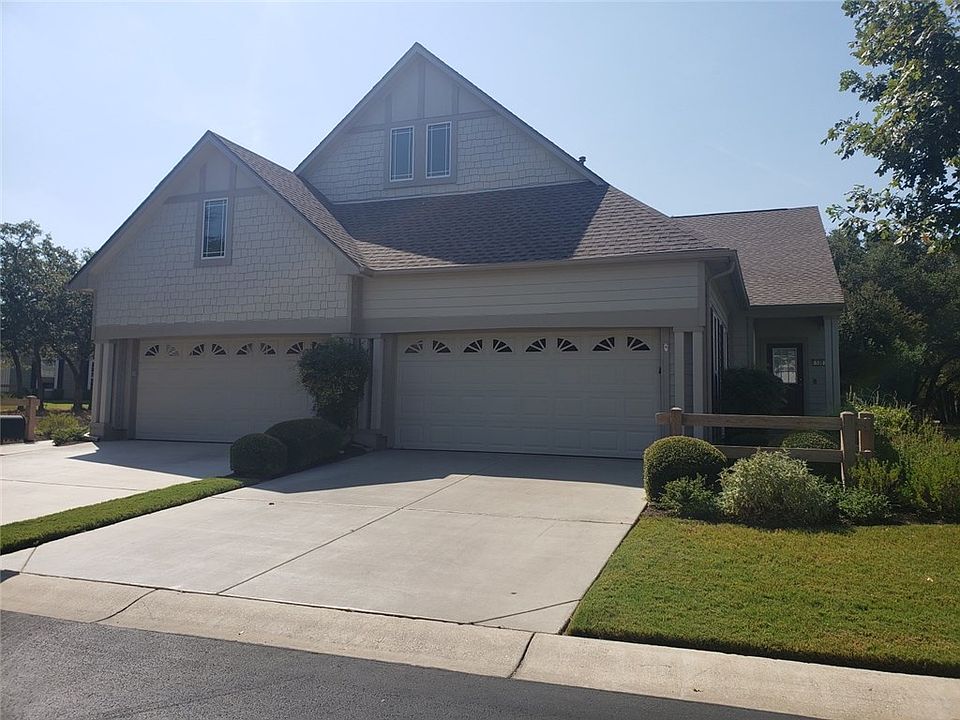 1st image of 130 Essex Ln