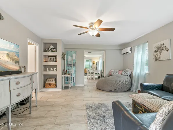 5769 LAKE LUCINA Drive N, Jacksonville, FL 32211