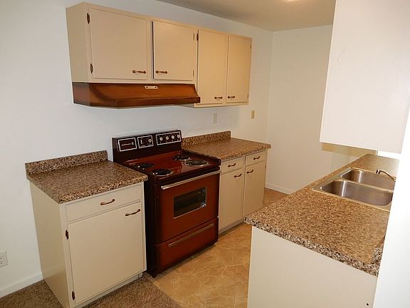4th image of 8210 Philadelphia Dr