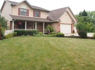 18755 Brookridge Dr, Brookfield, WI 53045