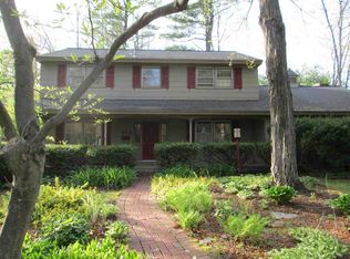 123 Dumbarton Dr, Delmar, NY 12054