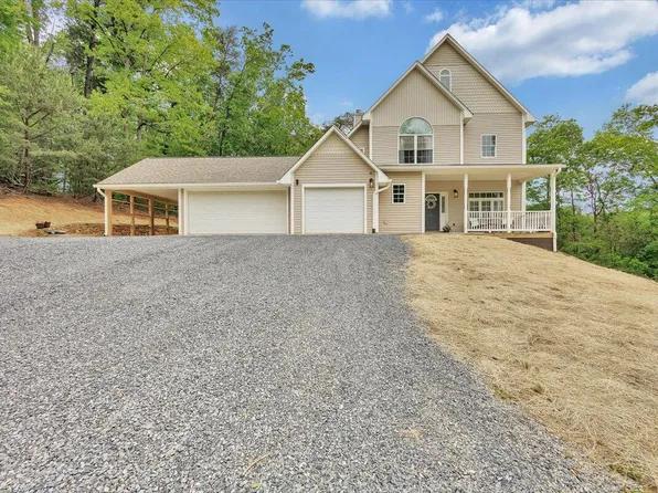 4430 Alleghany Dr, Salem, VA 24153