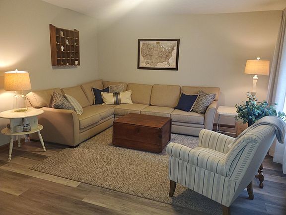 2nd image of 5641 Elaine Dr
