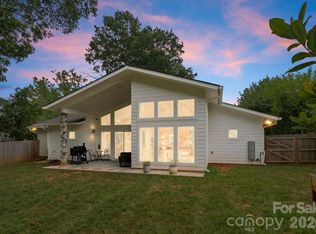 3931 Belshire Ln, Charlotte, NC