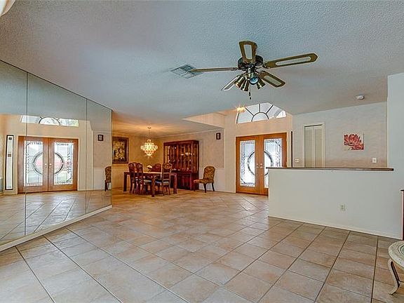 3rd image of 2682 Meadow Wood Dr