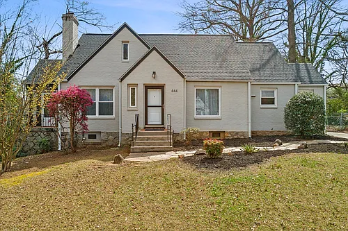 444 Shannon Dr SW Photo 1