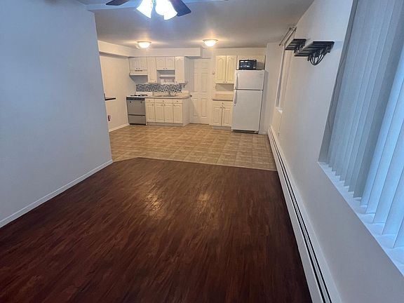 4th image of 165 Bay 47th St Floor 1