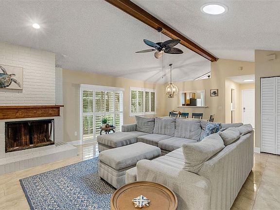 3rd image of 1889 SPRINGWOOD CIRCLE N