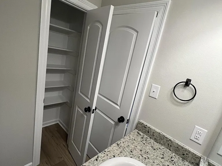 307 Grassy Meadows Ln — Photo 21