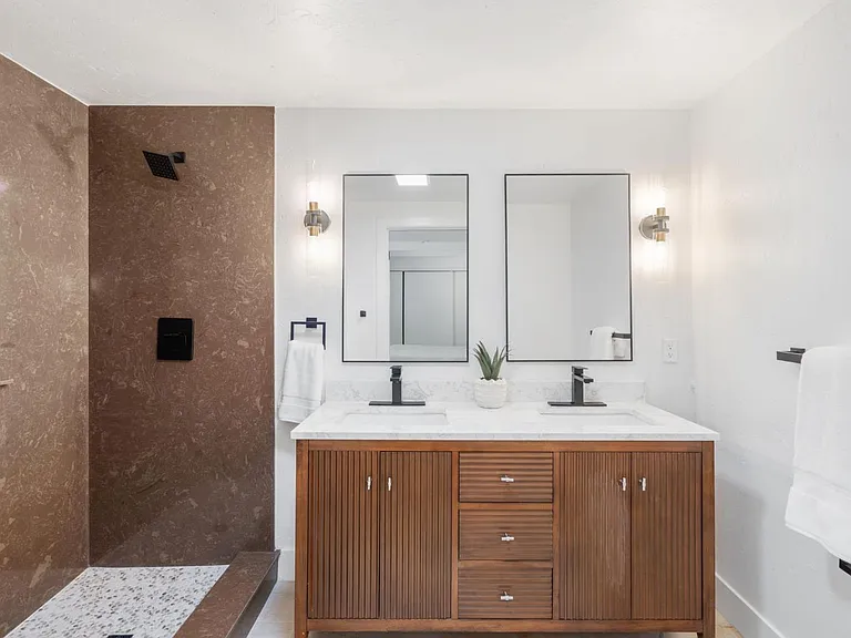 3671 Montclaire St — Photo 17