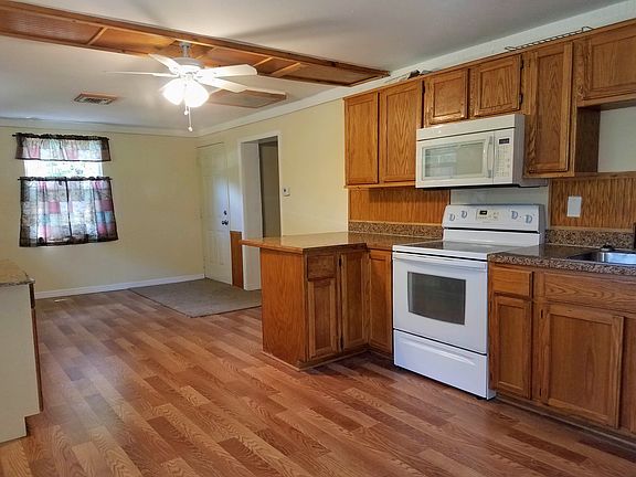 3rd image of 9488 N Rainelle Ave