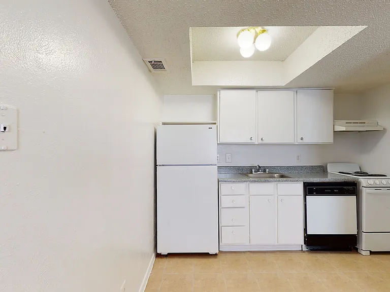 Addison Apartments at the Park — Photo 45
