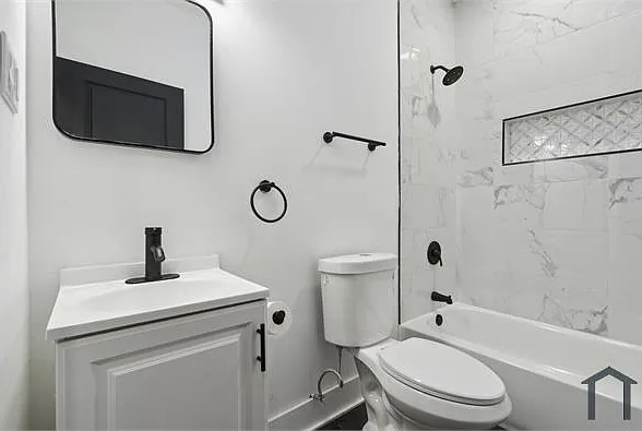 1234 W Venango St #B — Photo 3