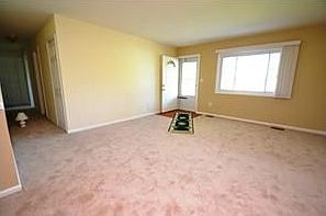 2nd image of 409 Lincolnshire Dr