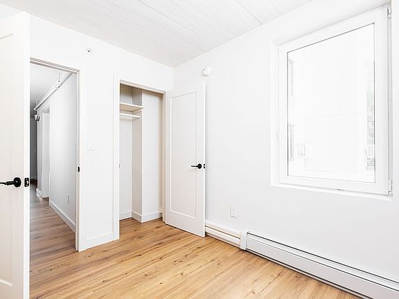 5th image of 16 Wade Sq #B