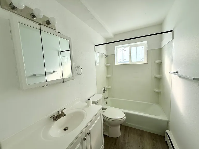 1633 Gaylord Ave #6 — Photo 4