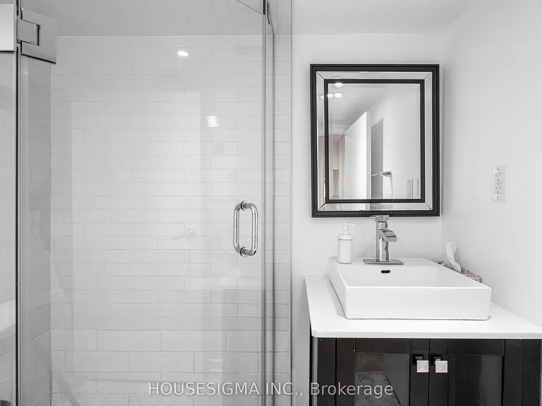 5 Ivy Ave #LOWER — Photo 13