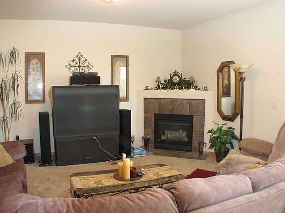 Family Room w/ Fireplace