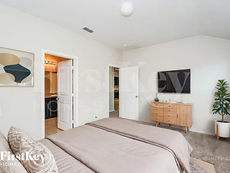 303 Preakness Ln — Photo 11