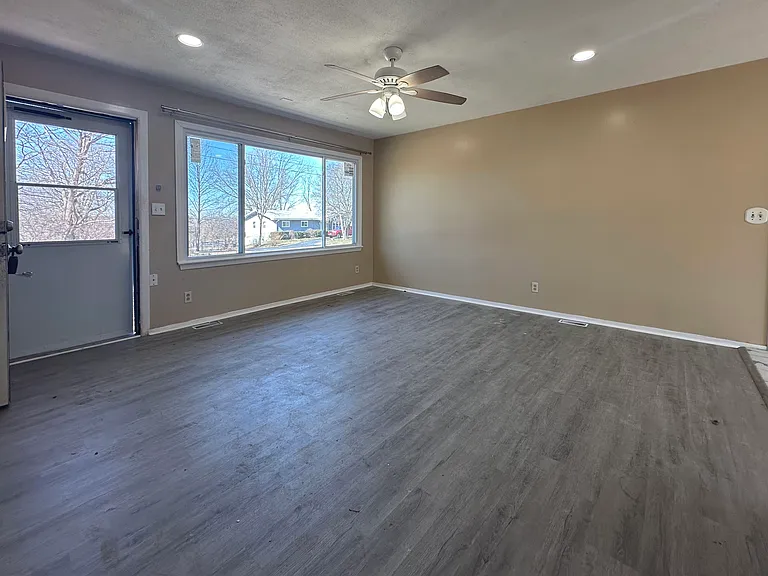 1119 N Atherton Rd — Photo 5
