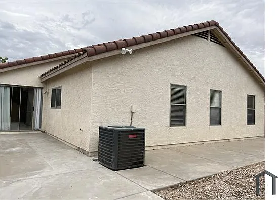 2403 E Palm Beach Dr — Photo 20