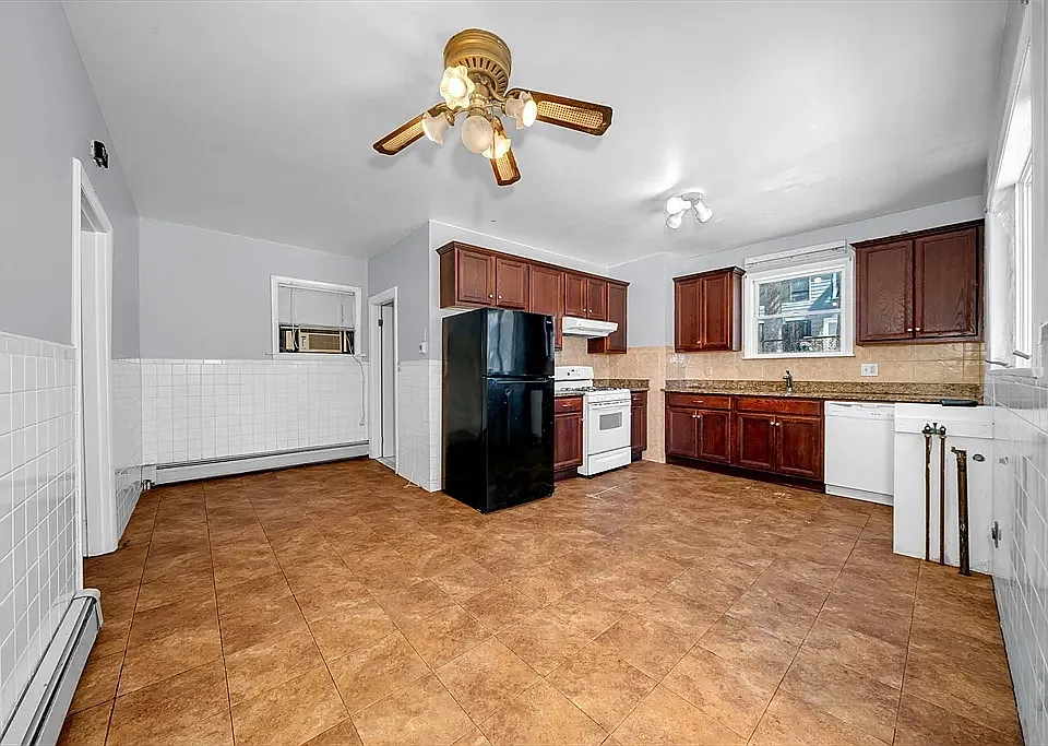 75 Warren St #1