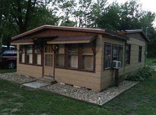 43394 Elm St, Bangor, MI 49013