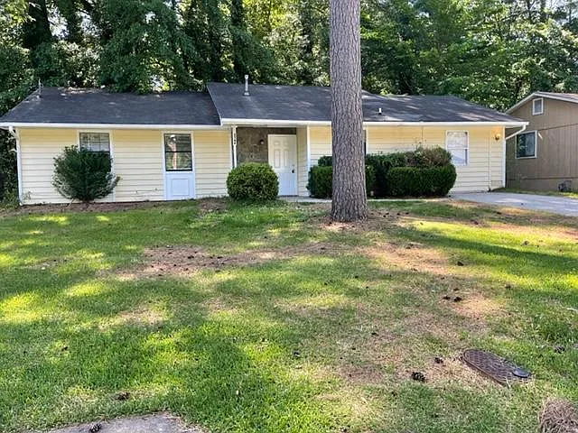 5 bed, 1200 sqft, $1,950 — Photo 1