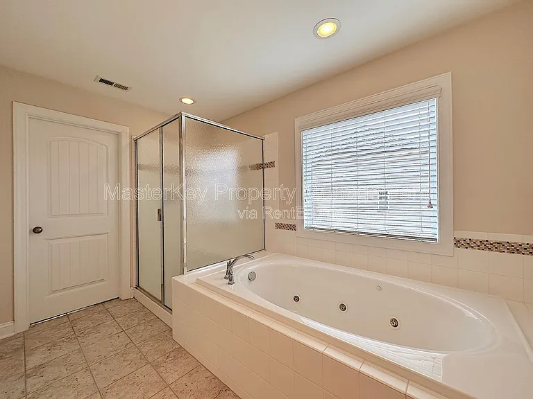 906 Keaton Ridge Ct — Photo 50