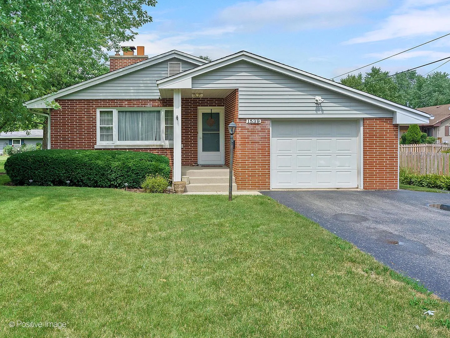 1539 Plum St photo 1