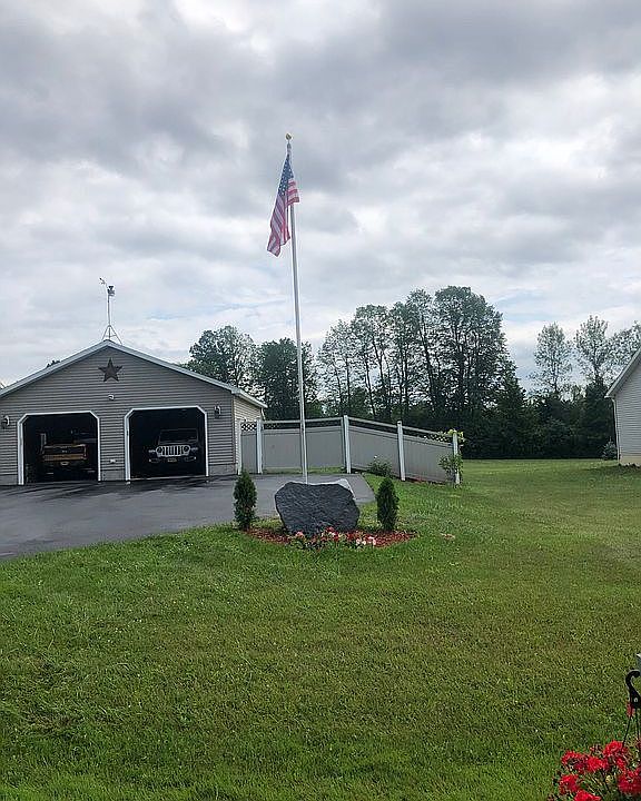 2nd image of 74 Bradford Rd