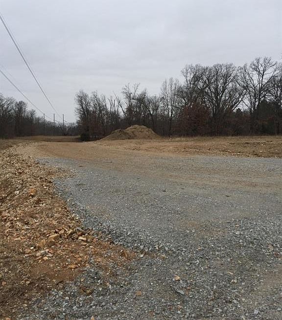 1st image of 504 Raines Rd