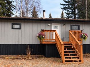 699 Gradelle Ave, Fairbanks, AK 99709