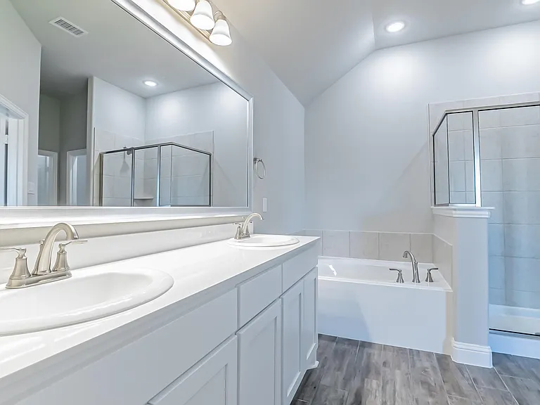 422 Oleander Dr — Photo 8