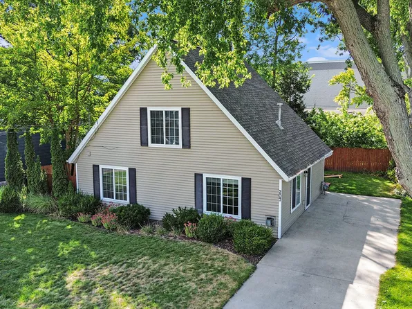 207 Dixie St, Spring Lake, MI 49456