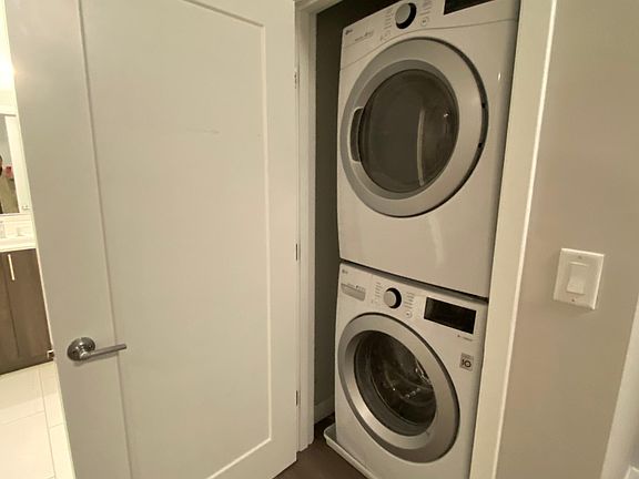 5th image of 34 Bridge St #305