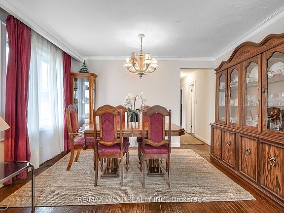 4th image of 24 Waxham Rd