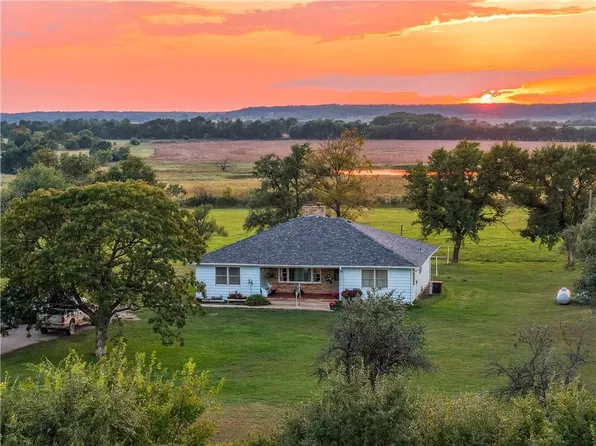 8450 Decatur Rd, Fredonia, KS 66736