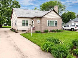 739 S Center St, Geneseo, IL 61254