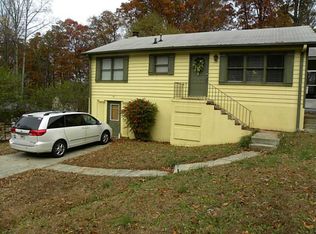 909 Wanda Cir SW, Marietta, GA 30008