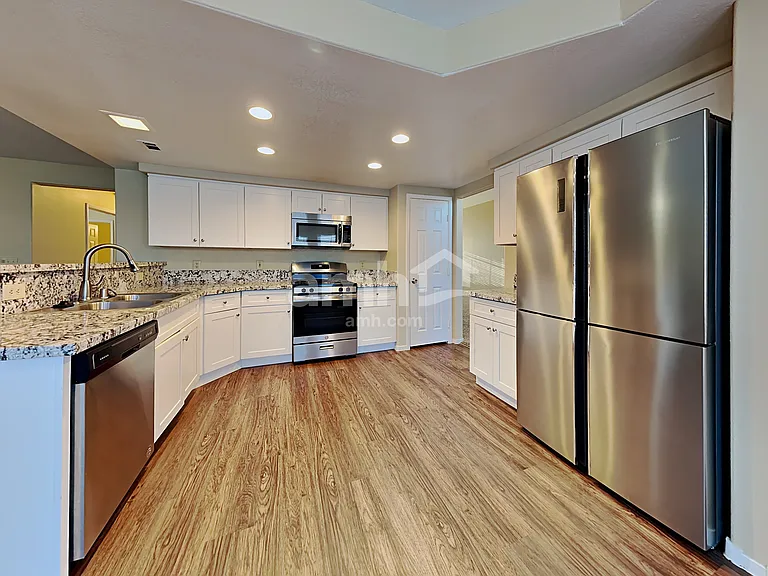 288 Vallarte Dr — Photo 3
