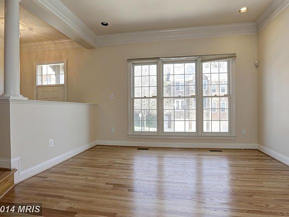 5th image of 1036 Grand Oak Way
