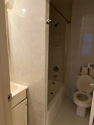 Rented by Green Line Realty | media 12