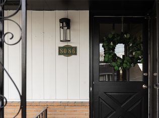 8086 Garrison Rd, Clive, IA 50325